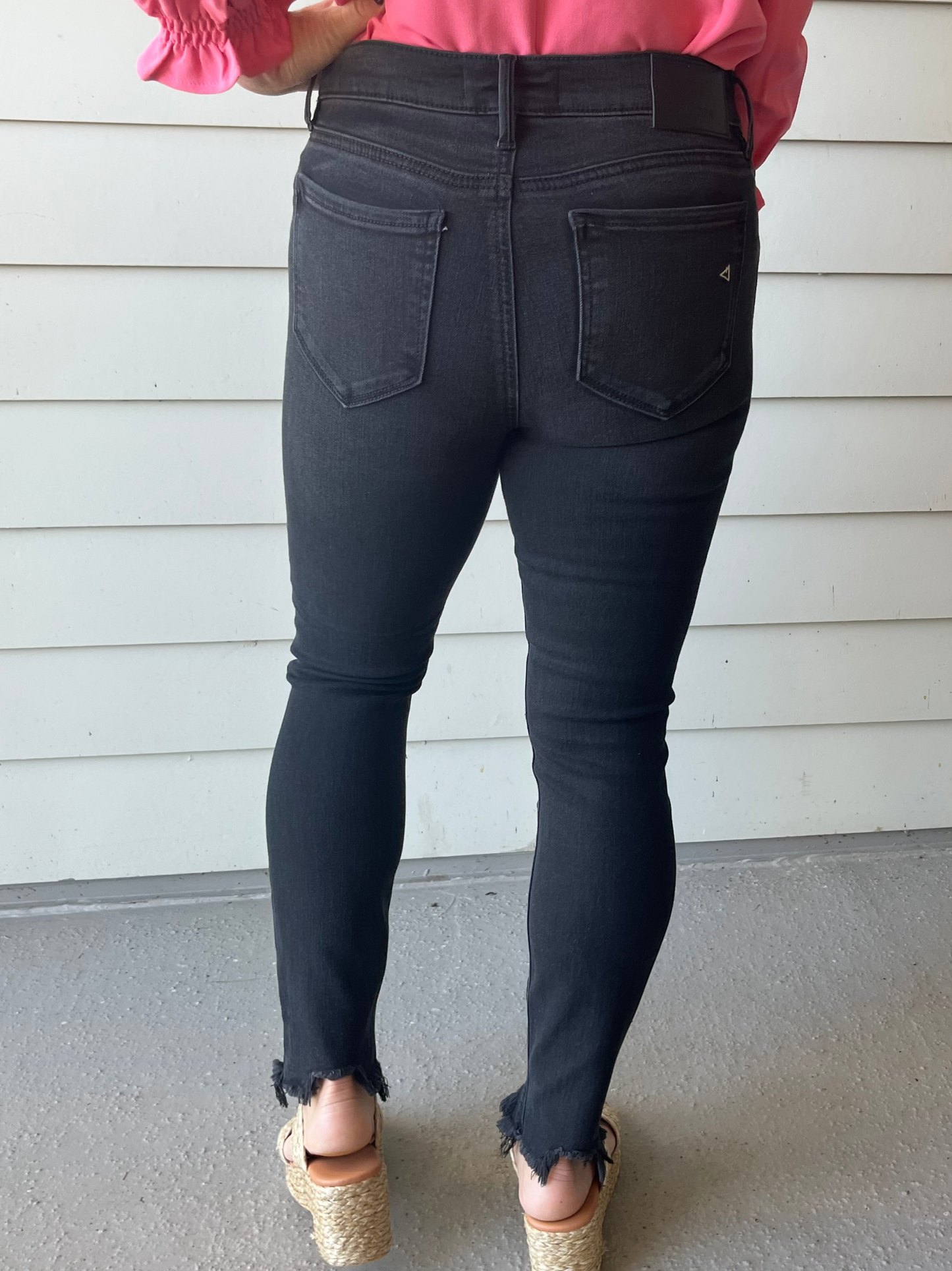 Vintage Frayed Hem Mid-Rise Jeans